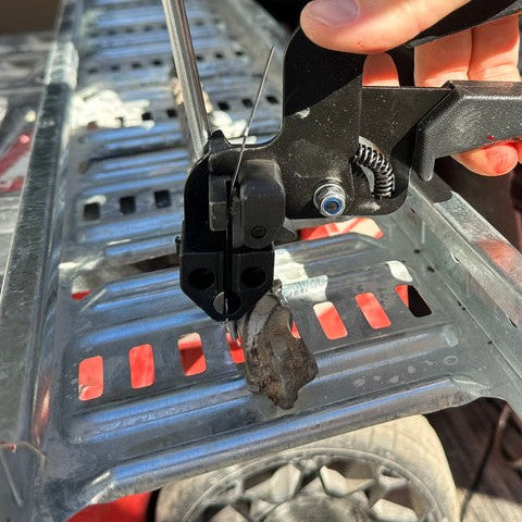 Insert the steel cable tie tail